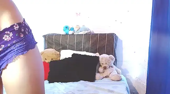 Snapshot of kendall-storm chatting on January 2025 02:26:01 AM kendall-storm online show from January 2025 02:26:01 AM