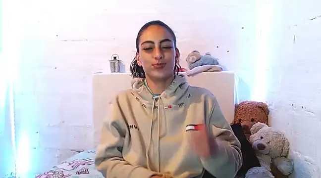 Snapshot of kendall-storm chatting on February 2025 02:57:01 PM kendall-storm online show from February 2025 02:57:01 PM