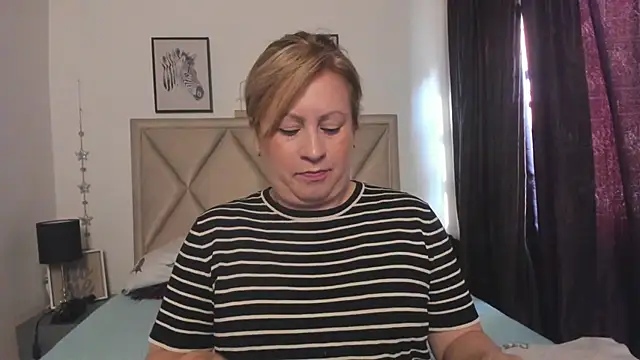 MonyCassius online show from April 2026 12:13:01 PM