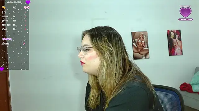 Snapshot of kendallclarkk03 chatting on December 2024 07:39:02 AM kendallclarkk03 online show from December 2024 07:39:02 AM