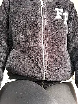 Snapshot of NEW_CRYSTAL chatting on October 2025 11:07:01 AM NEW CRYSTAL online show from October 2025 11:07:01 AM