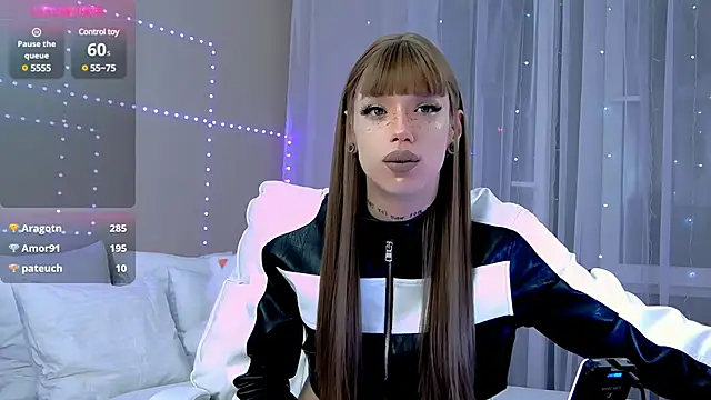 Snapshot of Dasha_M chatting on January 2025 06:03:02 PM Dasha M online show from January 2025 06:03:02 PM