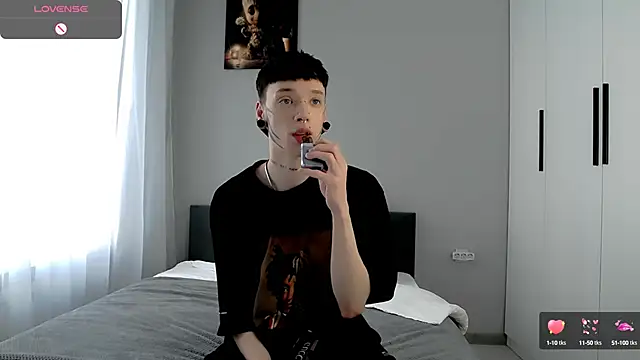 Snapshot of Dasha_M chatting on March 2025 11:03:01 AM Dasha M online show from March 2025 11:03:01 AM