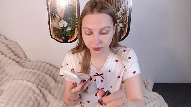 bellaa love  online show from May 2026 12:17:01 AM