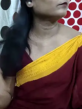 yoursweety09 online show from June 2026 06:38:01 AM