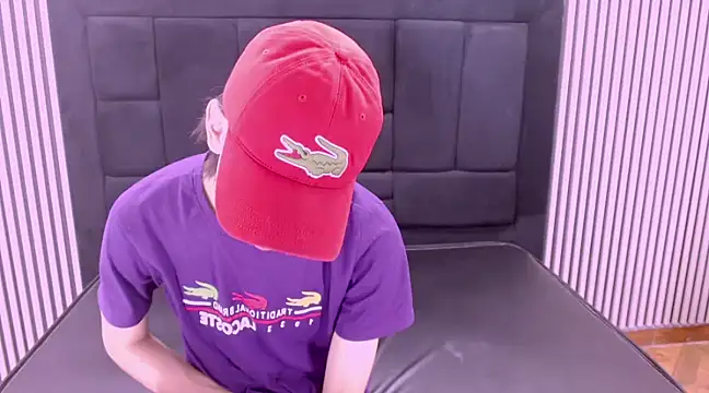 Snapshot of Eban_Dustan chatting on February 2025 11:04:02 PM Eban Dustan online show from February 2025 11:04:02 PM