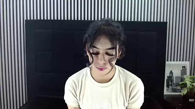 Snapshot of Eban_Dustan chatting on September 2025 04:39:02 AM Eban Dustan online show from September 2025 04:39:02 AM