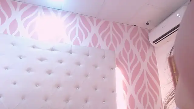 SashaDurante online show from October 2025 12:25:01 PM