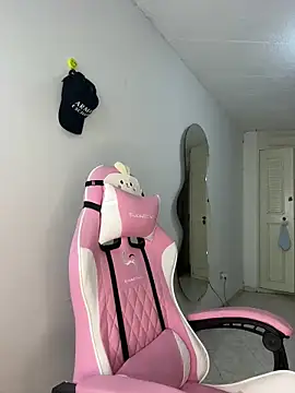 Snapshot of gabbyfoox chatting on January 2025 12:52:02 AM gabbyfoox online show from January 2025 12:52:02 AM