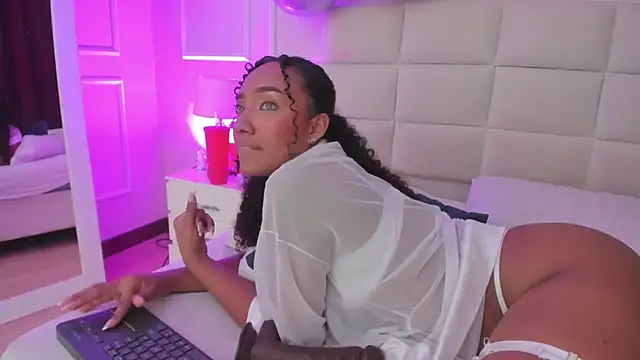 Snapshot of Amber__Sanchez chatting on January 2025 09:02:02 AM Amber Sanchez online show from January 2025 09:02:02 AM