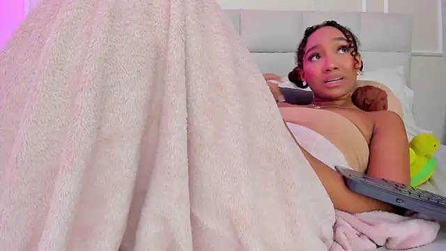 Snapshot of Amber__Sanchez chatting on March 2025 04:46:01 AM Amber Sanchez online show from March 2025 04:46:01 AM