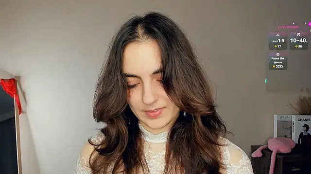 DracosMoon online show from October 2025 07:03:02 AM