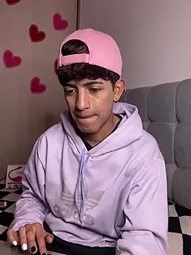 Snapshot of teobowny_ chatting on February 2025 04:58:01 PM teobowny online show from February 2025 04:58:01 PM