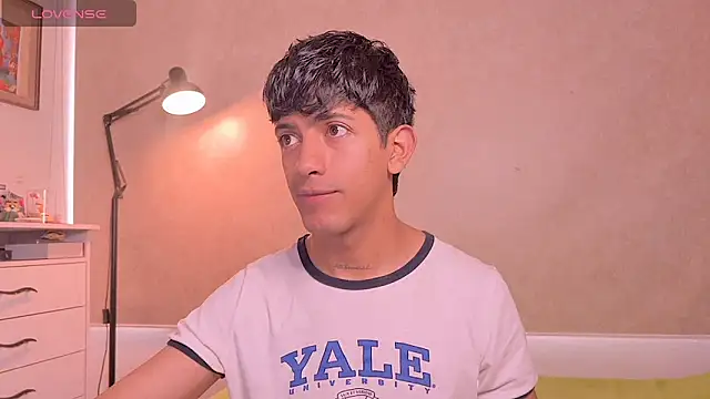 Snapshot of teobowny_ chatting on April 2026 04:07:02 PM teobowny online show from April 2026 04:07:02 PM