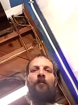 Whipit323 online show from December 2025 05:03:01 AM