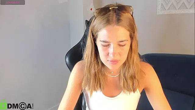 Jennifer Wadee online show from June 2026 10:21:02 PM