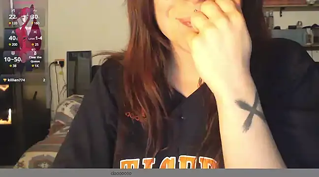 complicata mente online show from January 2025 08:22:02 PM