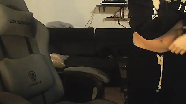 complicata mente online show from January 2025 08:54:01 PM