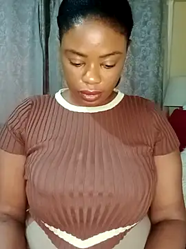 Snapshot of Luciouslips00 chatting on November 2025 03:51:01 PM Luciouslips00 online show from November 2025 03:51:01 PM