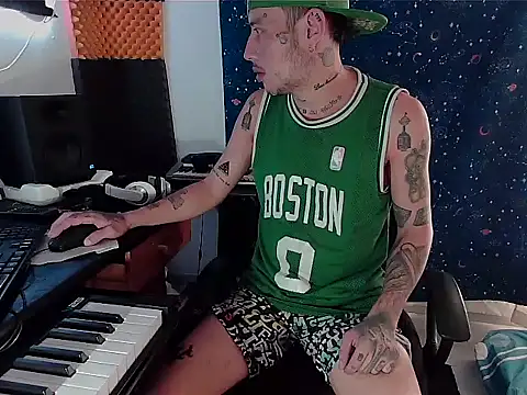 Snapshot of patrik_tattoo_ chatting on January 2025 03:04:02 PM patrik tattoo online show from January 2025 03:04:02 PM