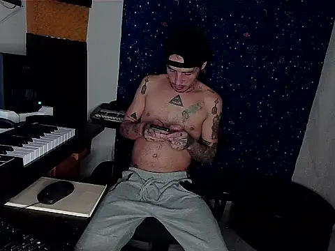 Snapshot of patrik_tattoo_ chatting on January 2025 06:16:01 AM patrik tattoo online show from January 2025 06:16:01 AM