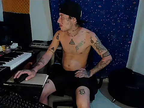 Snapshot of patrik_tattoo_ chatting on March 2025 03:30:02 AM patrik tattoo online show from March 2025 03:30:02 AM