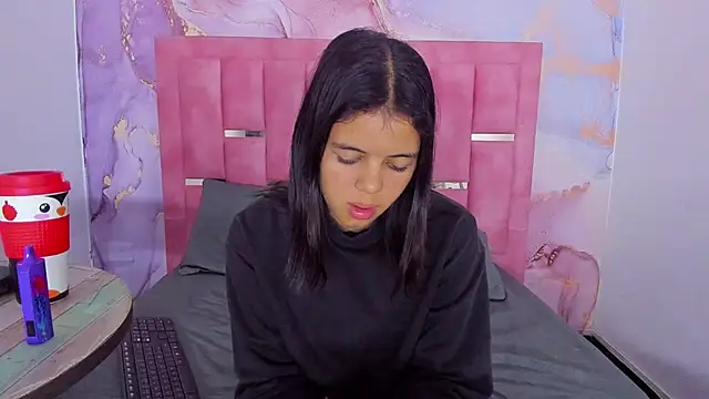 LizzMartin online show from December 2024 10:28:02 PM