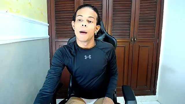 rose Skinny  online show from October 2025 12:41:01 AM