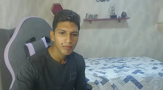 mau elixxx online show from December 2024 12:33:02 PM