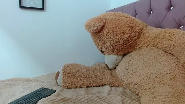 Snapshot of hares_mds chatting on March 2025 12:28:01 PM hares mds online show from March 2025 12:28:01 PM