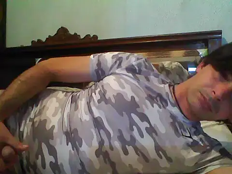 Snapshot of frank32love chatting on January 2026 03:09:02 AM frank32love online show from January 2026 03:09:02 AM