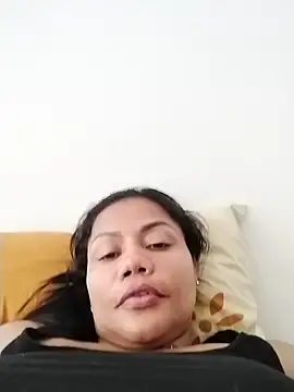 KarenGuzman  online show from November 2025 03:56:02 PM