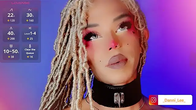 Snapshot of DanniLee_ chatting on October 2025 12:07:02 AM DanniLee online show from October 2025 12:07:02 AM