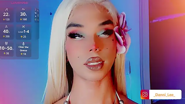 Snapshot of DanniLee_ chatting on October 2025 10:32:02 PM DanniLee online show from October 2025 10:32:02 PM