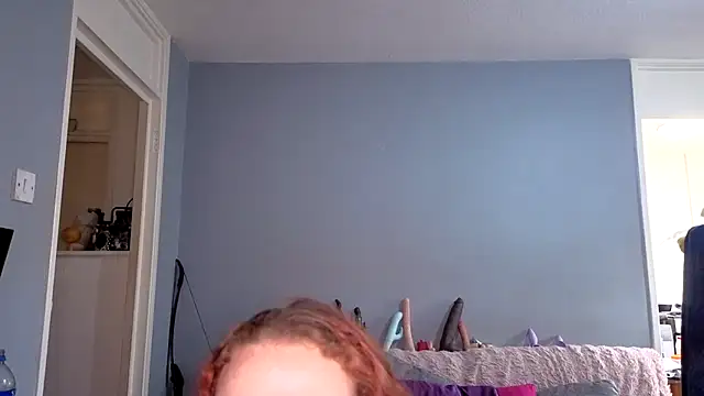 ENGLISHEMILY 69 online show from November 2025 11:31:01 AM