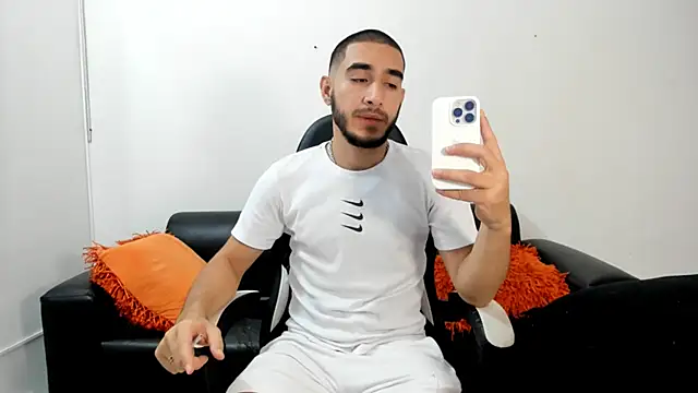 JuanDiegoKing online show from March 2025 03:41:02 AM