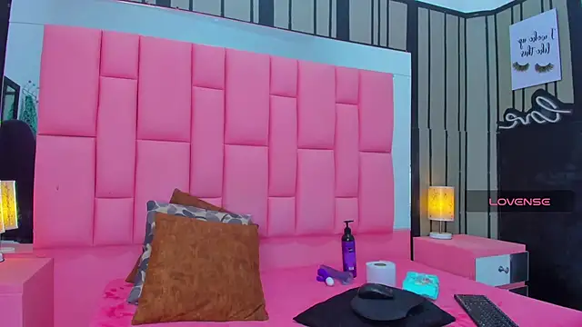 Snapshot of Brithanyslim chatting on January 2025 07:51:01 PM Brithanyslim online show from January 2025 07:51:01 PM