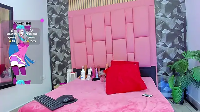 Snapshot of Brithanyslim chatting on February 2026 07:20:01 PM Brithanyslim online show from February 2026 07:20:01 PM