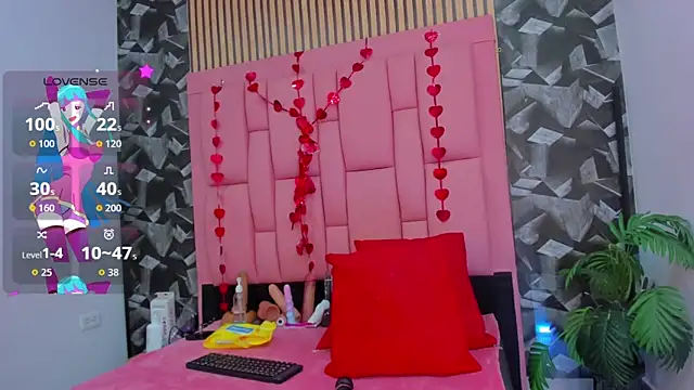 Snapshot of Brithanyslim chatting on February 2026 07:11:01 PM Brithanyslim online show from February 2026 07:11:01 PM