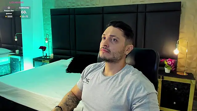 Snapshot of JossAckland chatting on February 2025 11:51:02 AM JossAckland online show from February 2025 11:51:02 AM