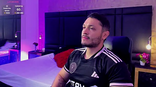 Snapshot of JossAckland chatting on February 2025 11:44:02 AM JossAckland online show from February 2025 11:44:02 AM