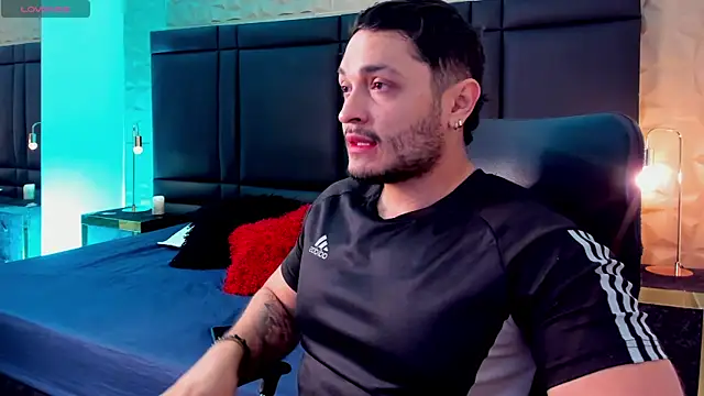 Snapshot of JossAckland chatting on February 2025 11:41:02 AM JossAckland online show from February 2025 11:41:02 AM