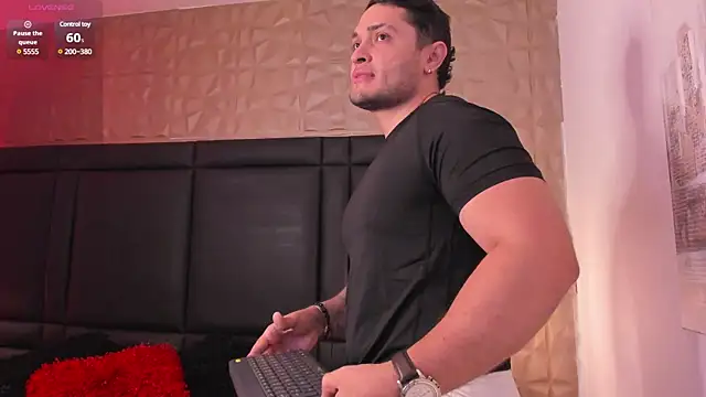 Snapshot of JossAckland chatting on March 2025 12:06:02 PM JossAckland online show from March 2025 12:06:02 PM