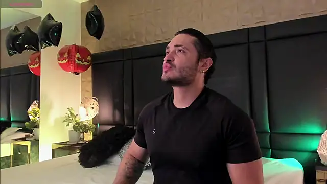 Snapshot of JossAckland chatting on October 2025 08:09:02 PM JossAckland online show from October 2025 08:09:02 PM