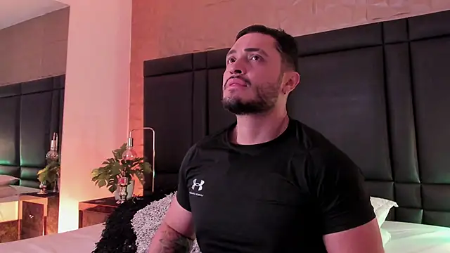 Snapshot of JossAckland chatting on November 2025 08:11:01 PM JossAckland online show from November 2025 08:11:01 PM