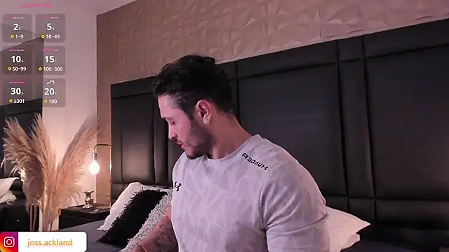 Snapshot of JossAckland chatting on December 2025 07:54:02 PM JossAckland online show from December 2025 07:54:02 PM