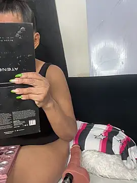 Snapshot of chiquimaturesexy chatting on April 2026 10:11:02 PM chiquimaturesexy online show from April 2026 10:11:02 PM