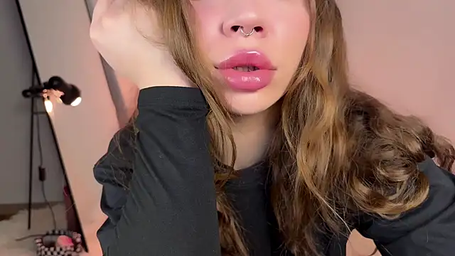 PaulaPratt online show from March 2025 04:17:02 AM