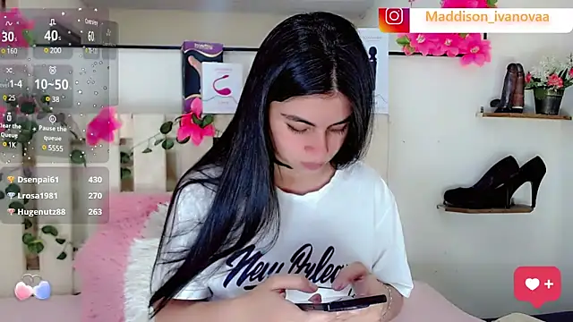 Madisson Ivanova online show from January 2025 12:04:02 PM