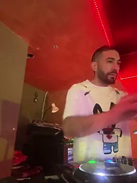 Snapshot of djtimka chatting on March 2026 10:05:01 PM djtimka online show from March 2026 10:05:01 PM